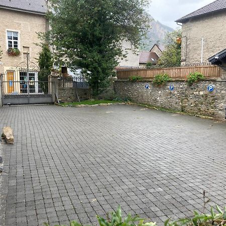 فندق A Deux Pas Du Rheby Villebois المظهر الخارجي الصورة